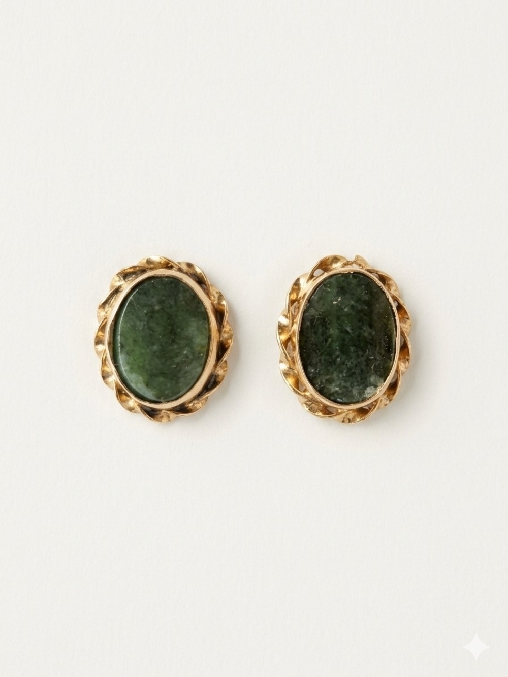 Vintage 1970s Gold Tone Jade Green Oval Stud Earrings
